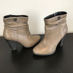 Harley-Davidson Tan Distressed Leather Ankle Boots